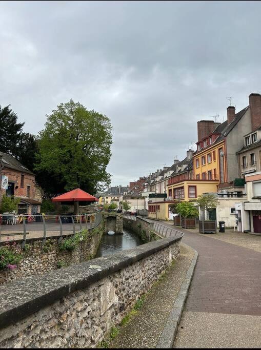 Apt Evreux 900M De La Gare Luaran gambar